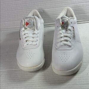 Reebok White Leather Sneakers NEW (not box)